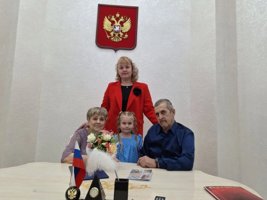 Служебный рейс, изменивший жизнь: золотая история семьи Маринич